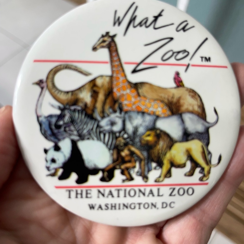 Vintage 80s National Zoo Washington DC Pin